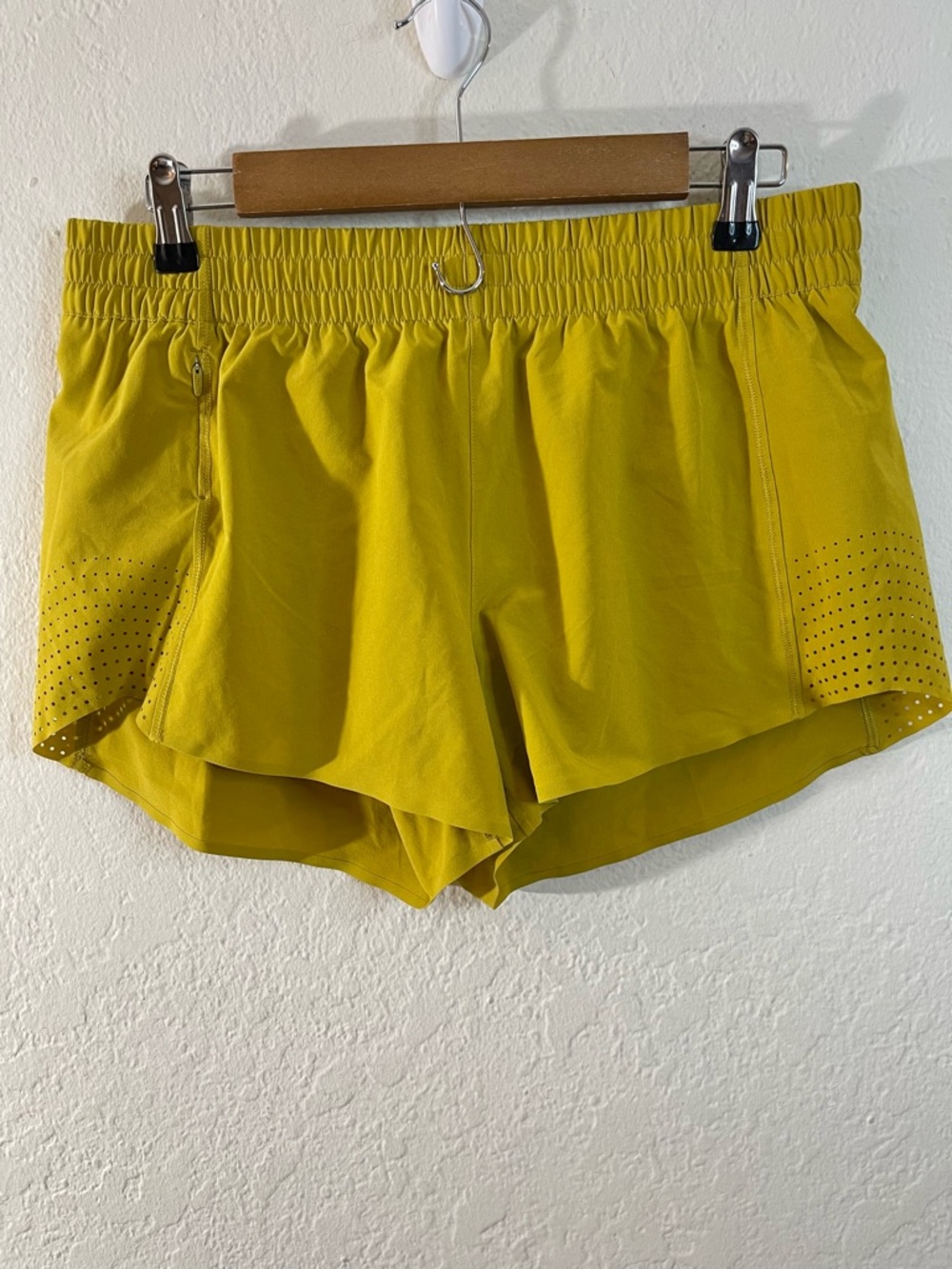 Athleta Yellow Performance Running Shorts Perforated Side Panels Women Medium